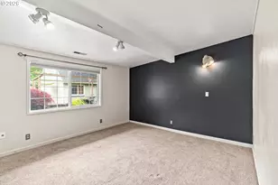 1755 E 43rd Ave, Eugene, OR 97405 - Photo 17