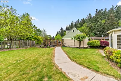 1755 E 43rd Ave, Eugene, OR 97405 - Photo 5