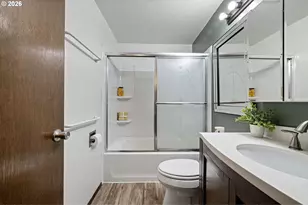 312 Hunington Ave, Eugene, OR 97405 - Photo 23
