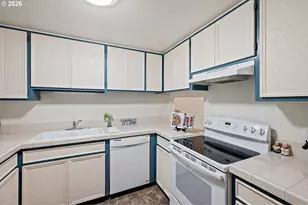 312 Hunington Ave, Eugene, OR 97405 - Photo 7