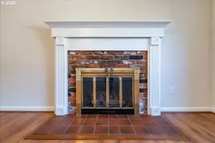 1012 S Water St, Silverton, OR 97381 - Photo 11