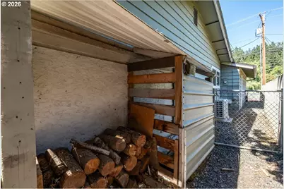 1012 S Water St, Silverton, OR 97381 - Photo 43