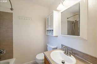 1012 S Water St, Silverton, OR 97381 - Photo 21