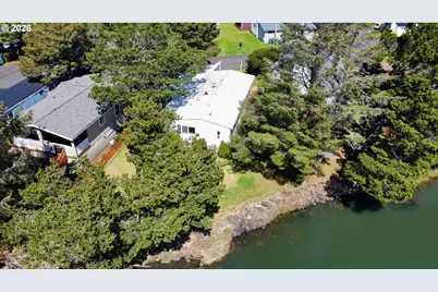 955 NE Mill St #A7, Waldport, OR 97394 - Photo 39