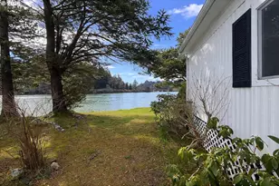 955 NE Mill St, Waldport, OR 97394 - Photo 3