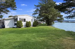 955 NE Mill St, Waldport, OR 97394 - Photo 9