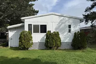 955 NE Mill St, Waldport, OR 97394 - Photo 5