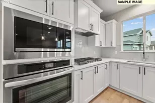 941 NE Sagebrush Dr, Estacada, OR 97023 - Photo 11