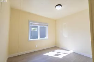 2031 NE Kennedy Circle, Keizer, OR 97303 - Photo 7