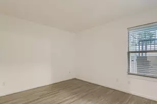 1535 SW Clay St, Portland, OR 97201 - Photo 9