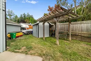 10722 SE Lexington St, Portland, OR 97266 - Photo 41