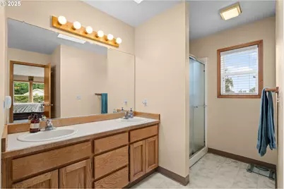 10722 SE Lexington St, Portland, OR 97266 - Photo 35