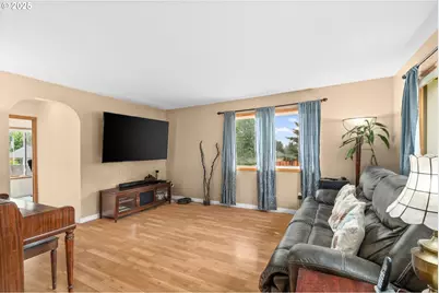 10722 SE Lexington St, Portland, OR 97266 - Photo 13