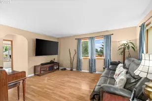 10722 SE Lexington St, Portland, OR 97266 - Photo 13