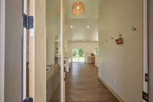 312 Little Valley Ln, Castle Rock, WA 98611 - Photo 5