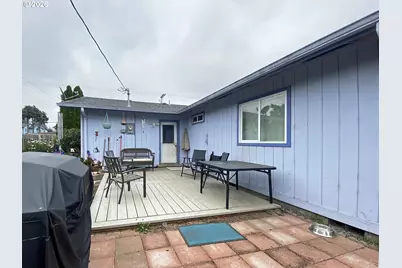 713 Pioneer Rd, Brookings, OR 97415 - Photo 13