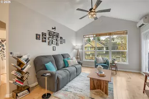 4555 Summerlinn Way, West Linn, OR 97068 - Photo 5