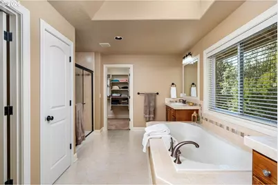 581 NW Cambray Pl, Beaverton, OR 97006 - Photo 29