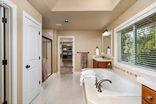 581 NW Cambray Pl, Beaverton, OR 97006 - Photo 29