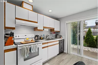 18220 SE Pine St, Portland, OR 97233 - Photo 5