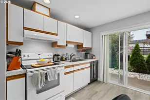 18220 SE Pine St, Portland, OR 97233 - Photo 5