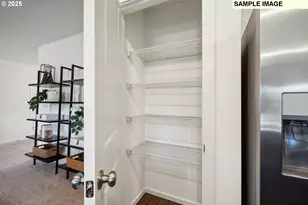 5711 Bainbridge Rd, Eugene, OR 97402 - Photo 5