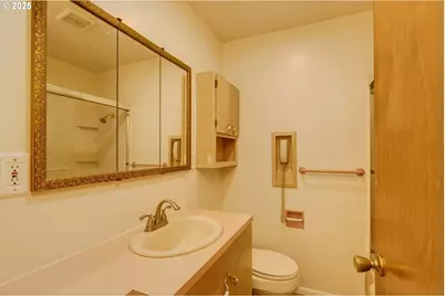 1117 SE 135th Ave, Portland, OR 97233 - Photo 19