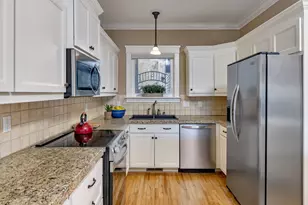 210 NE 5th St, Gresham, OR 97030 - Photo 15