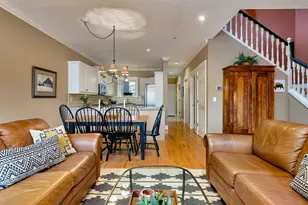 210 NE 5th St, Gresham, OR 97030 - Photo 11