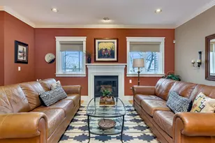 210 NE 5th St, Gresham, OR 97030 - Photo 9