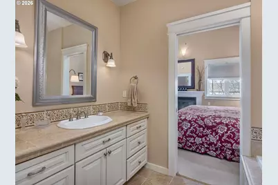 210 NE 5th St, Gresham, OR 97030 - Photo 25