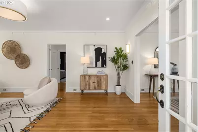 4203 NE 32nd Pl, Portland, OR 97211 - Photo 3