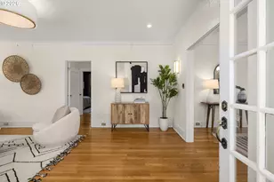 4203 NE 32nd Pl, Portland, OR 97211 - Photo 3