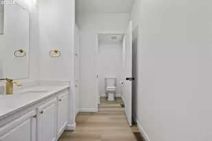 20983 Brentwood Ct, Donald, OR 97020 - Photo 11