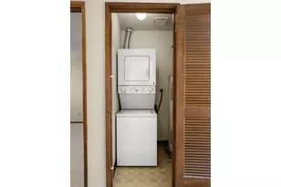 10820 SW Meadowbrook Dr, Portland, OR 97224 - Photo 17