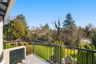 10820 SW Meadowbrook Dr, Portland, OR 97224 - Photo 21