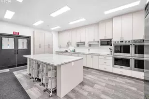 10820 SW Meadowbrook Dr, Portland, OR 97224 - Photo 35