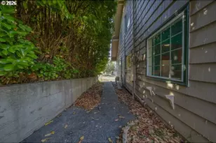 1090 Fir Ave, Reedsport, OR 97467 - Photo 37