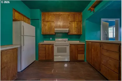 1090 Fir Ave, Reedsport, OR 97467 - Photo 9