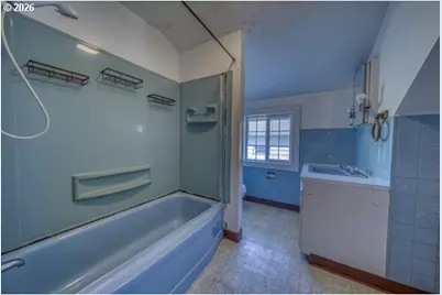 1090 Fir Ave, Reedsport, OR 97467 - Photo 27