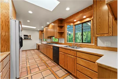 2233 Riverside Dr, Myrtle Creek, OR 97457 - Photo 17