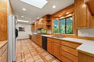 2233 Riverside Dr, Myrtle Creek, OR 97457 - Photo 17