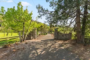 2233 Riverside Dr, Myrtle Creek, OR 97457 - Photo 3