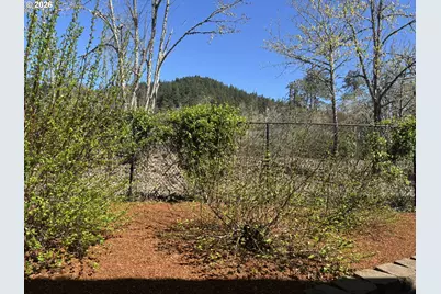 6074 Pebble Ct, Springfield, OR 97478 - Photo 33