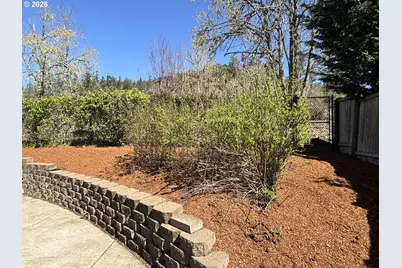 6074 Pebble Ct, Springfield, OR 97478 - Photo 37
