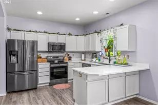 6074 Pebble Ct, Springfield, OR 97478 - Photo 9