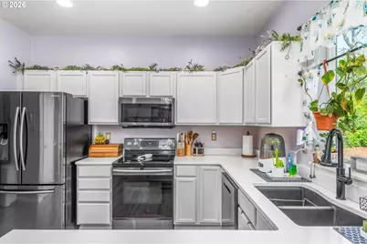 6074 Pebble Ct, Springfield, OR 97478 - Photo 13