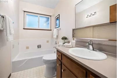 19305 NW Athena Pl, Portland, OR 97229 - Photo 25