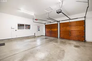 19305 NW Athena Pl, Portland, OR 97229 - Photo 33