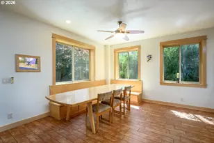 170 SW Eckman St, McMinnville, OR 97128 - Photo 13